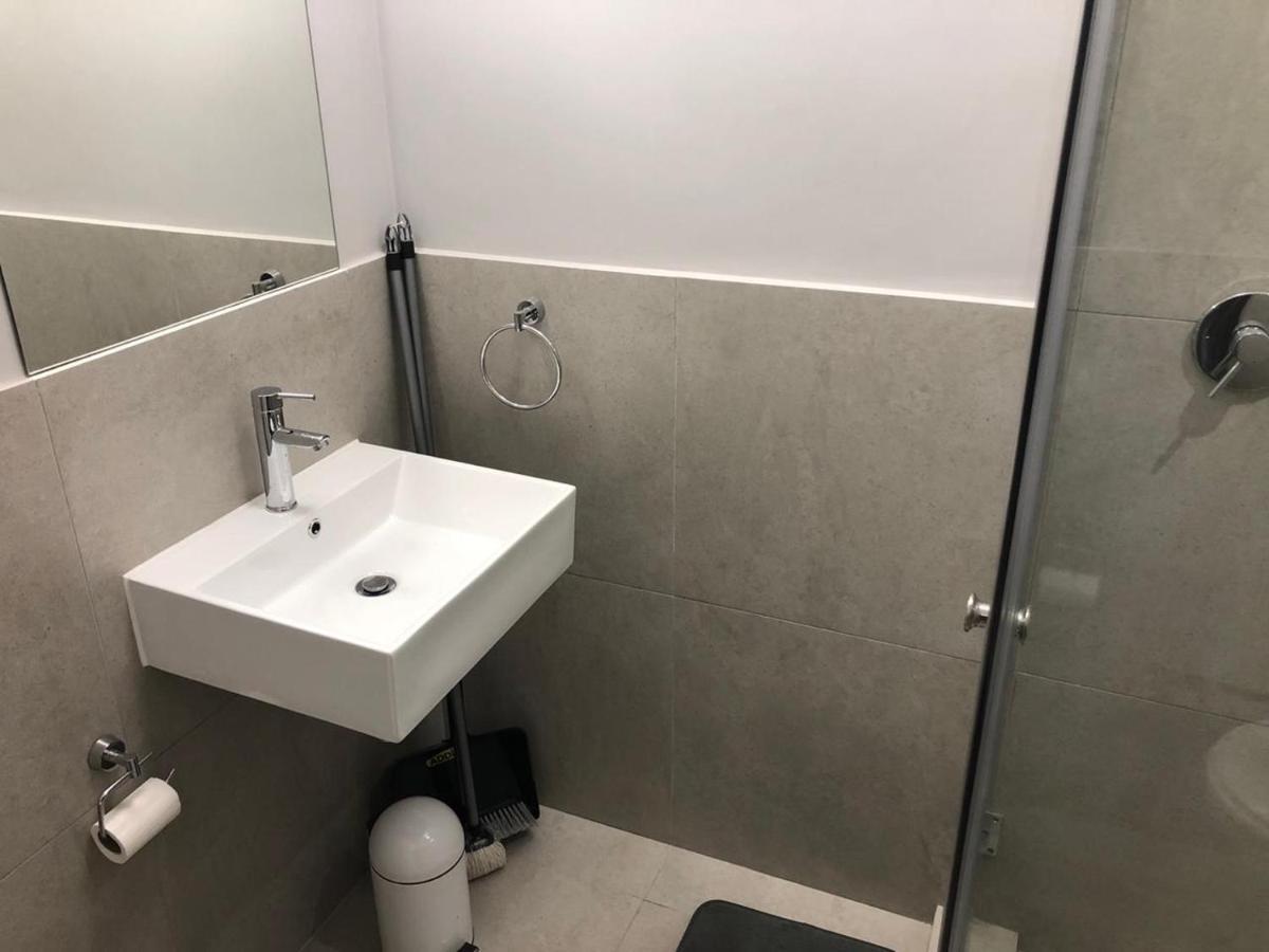 Апартаменты Private Bachelor Pad In Sea Point Кейптаун Экстерьер фото